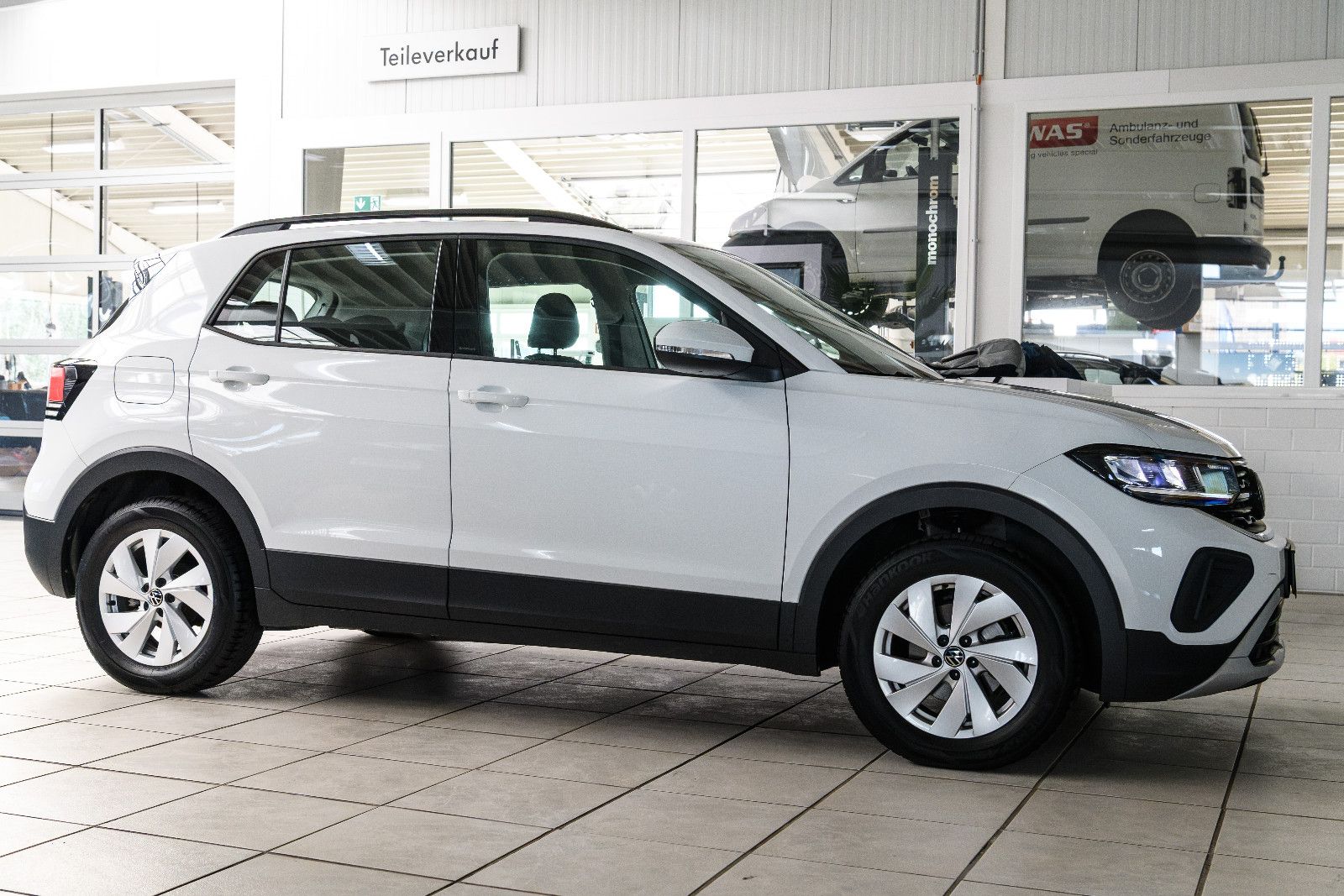 Fahrzeugabbildung Volkswagen T-Cross 1.0 TSI 85 kW Life +LED +ACC +Allwetter