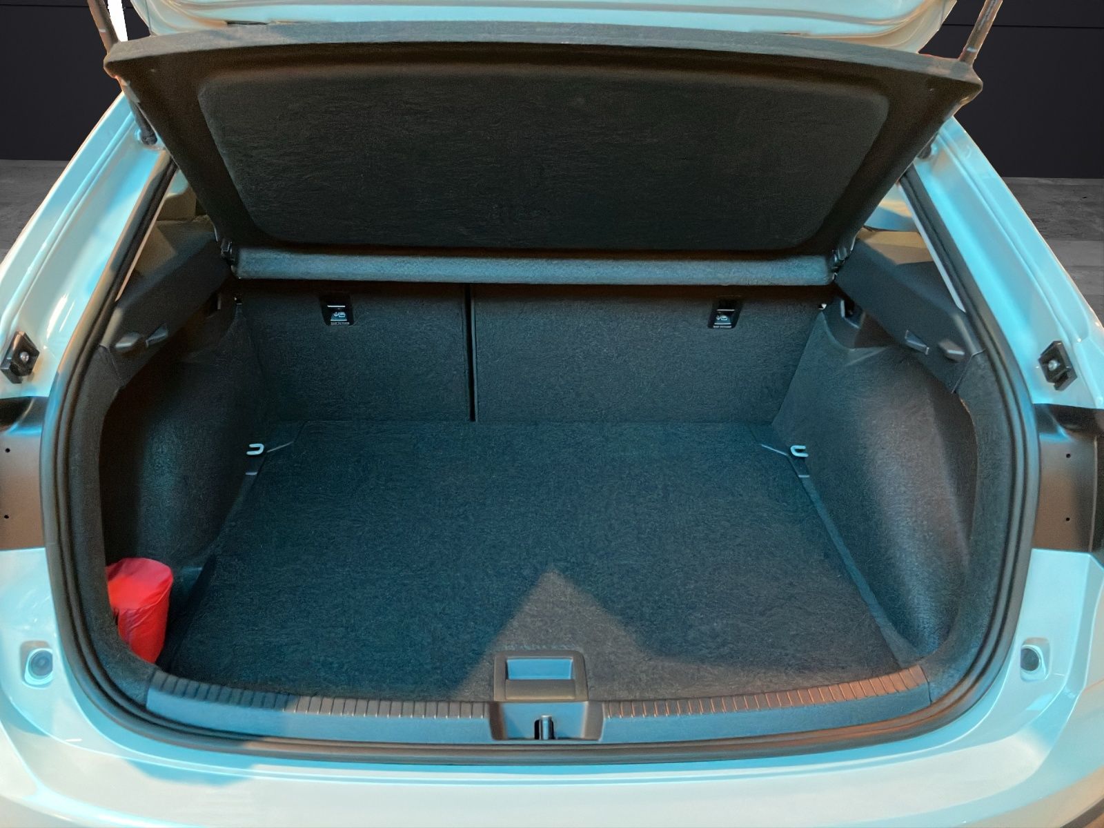 Fahrzeugabbildung Volkswagen Taigo Energy TSI DSG LED ACC SH RearView AppConn