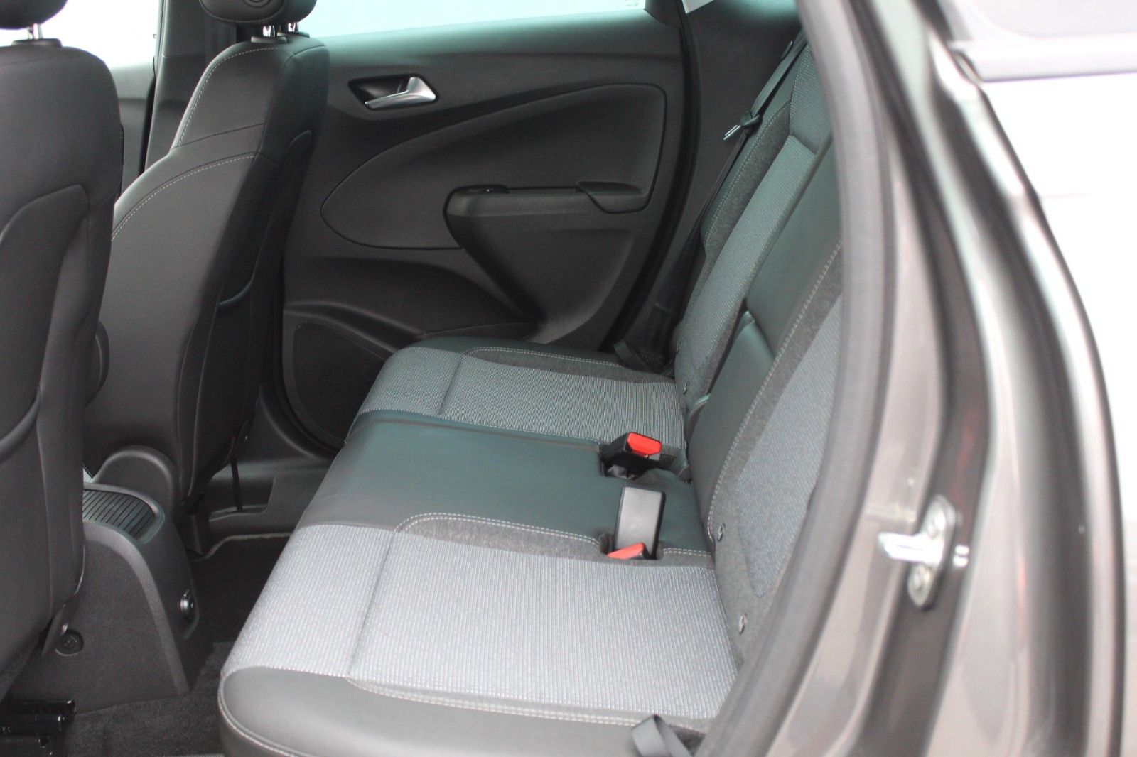 Fahrzeugabbildung Opel Crossland Elegance Navi*AHK*Sitzh.*Kamera