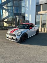 MINI John Cooper Works Coupé - MINI MINI aus 2011: Coupé