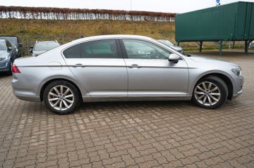 Volkswagen Passat - 8