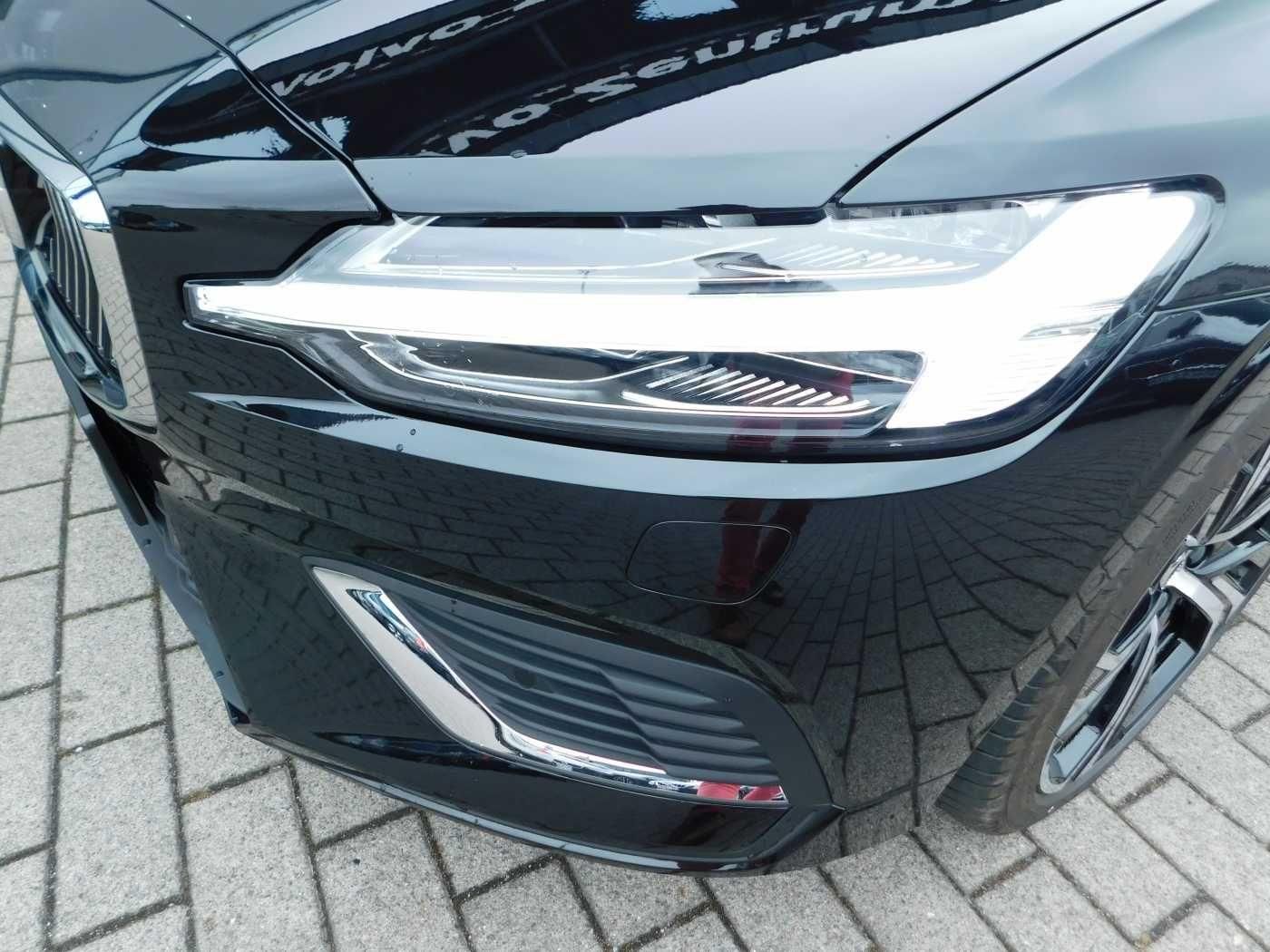 Fahrzeugabbildung Volvo V60 Plug-In-Hybrid T6 Plug-in Hybrid AWD Plus Br