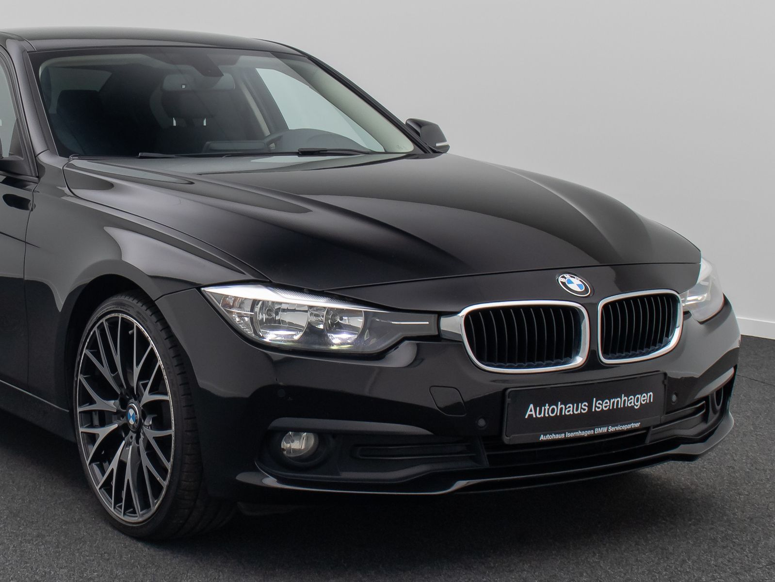 Fahrzeugabbildung BMW 318d Advantage M-Sport Tempo PDC