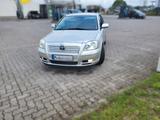 Toyota Avensis Executive 2,2-l-D-CAT Executive - Toyota Avensis aus 2005 mit Diesel-Antrieb