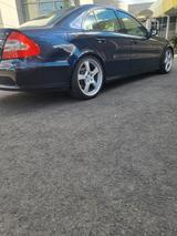 Mercedes-Benz E200 D - Mercedes-Benz 200 aus 2007
