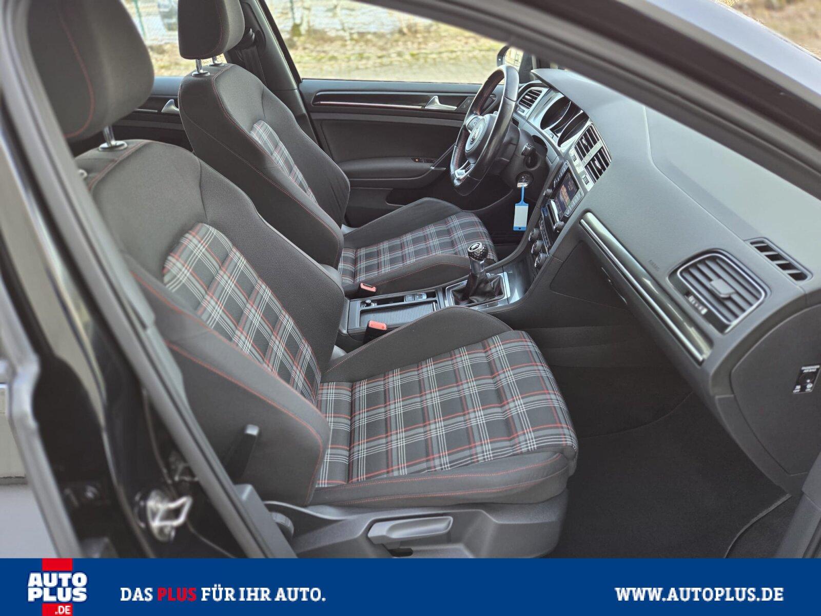 Volkswagen Golf GTI Performance PDC+SITZHZG+XENON+1. HAND+G