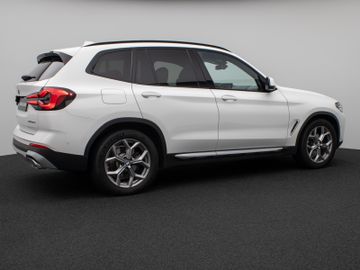 Fahrzeugabbildung BMW X3 xD20d Panoram Kamera DAB HiFi Komfort ACC 19"