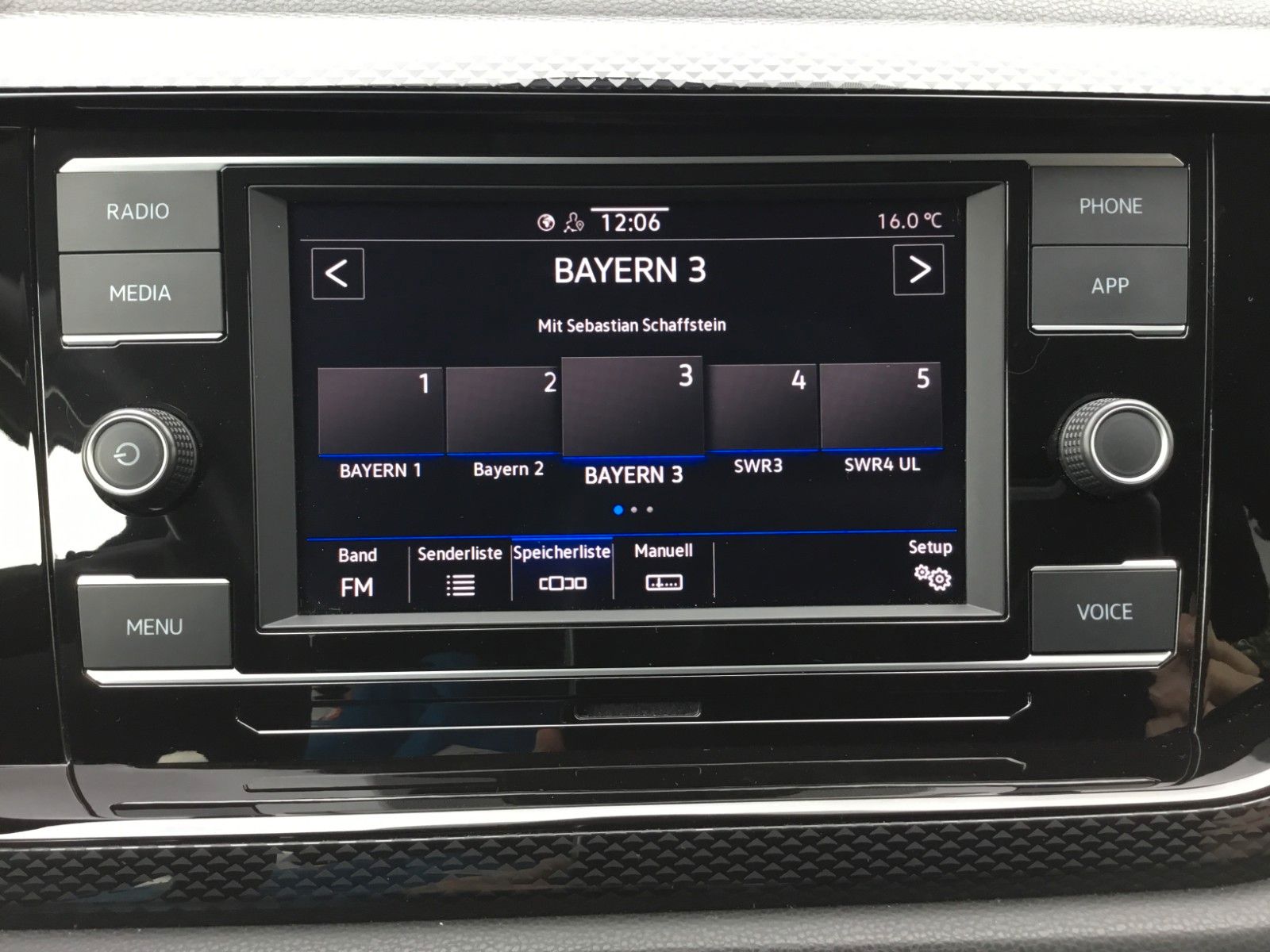 Fahrzeugabbildung Volkswagen Taigo 1.0 TSI Life+LED+App Connect+Kamera