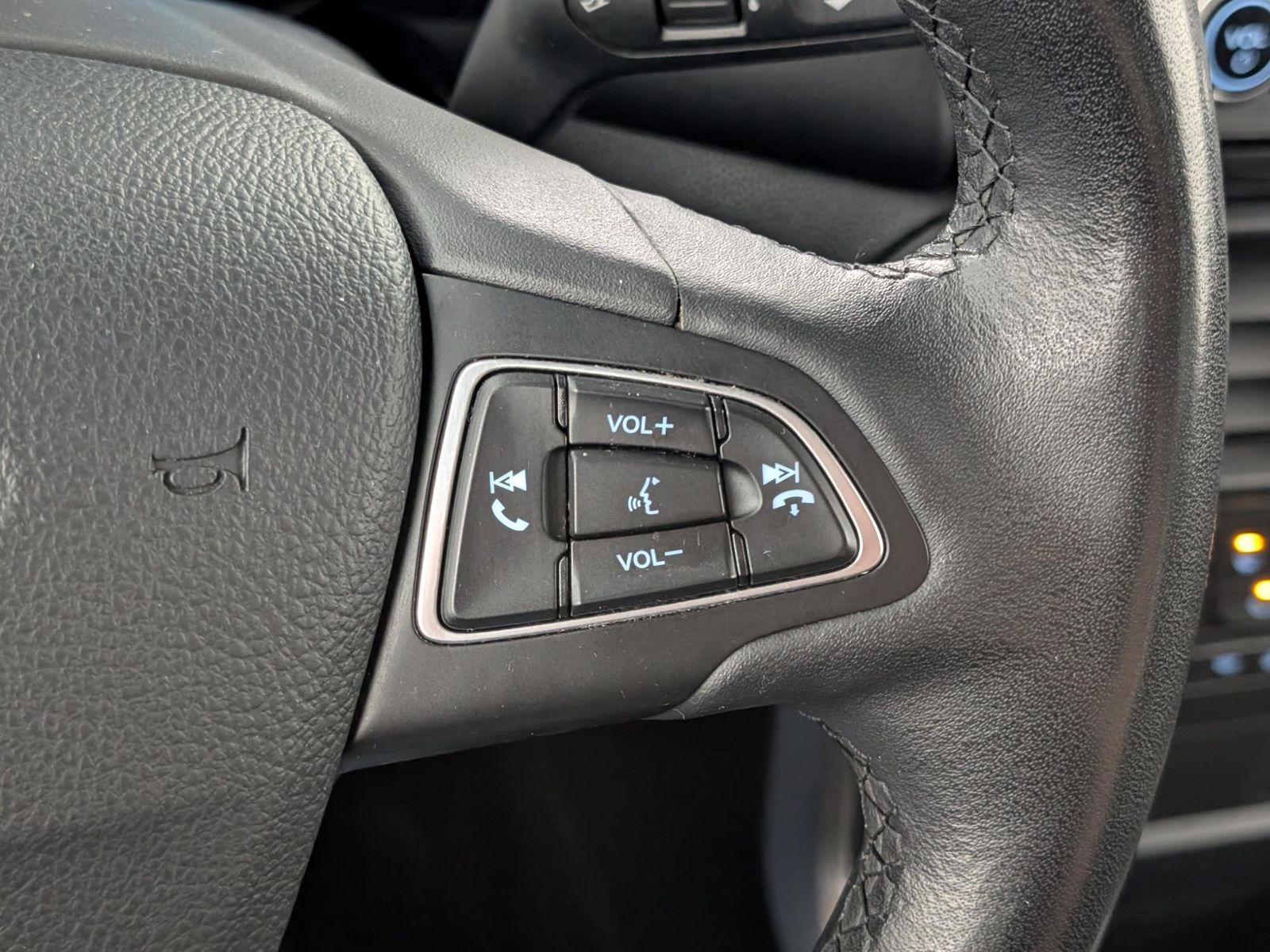 FORD EcoSport 1.0 EcoBoost Trend AHK Winterpaket – Bild 25