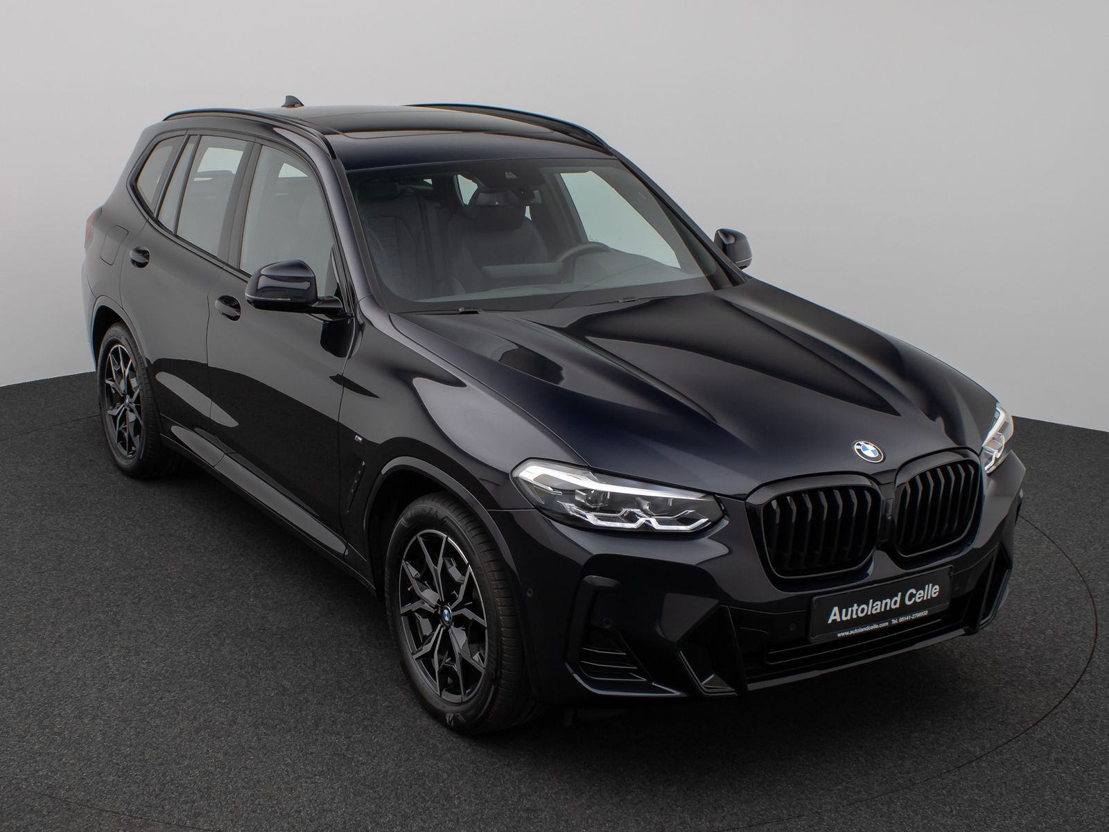 Fahrzeugabbildung BMW X3 xD20i M Sport Panorama 360°DAB HiFi Komfort