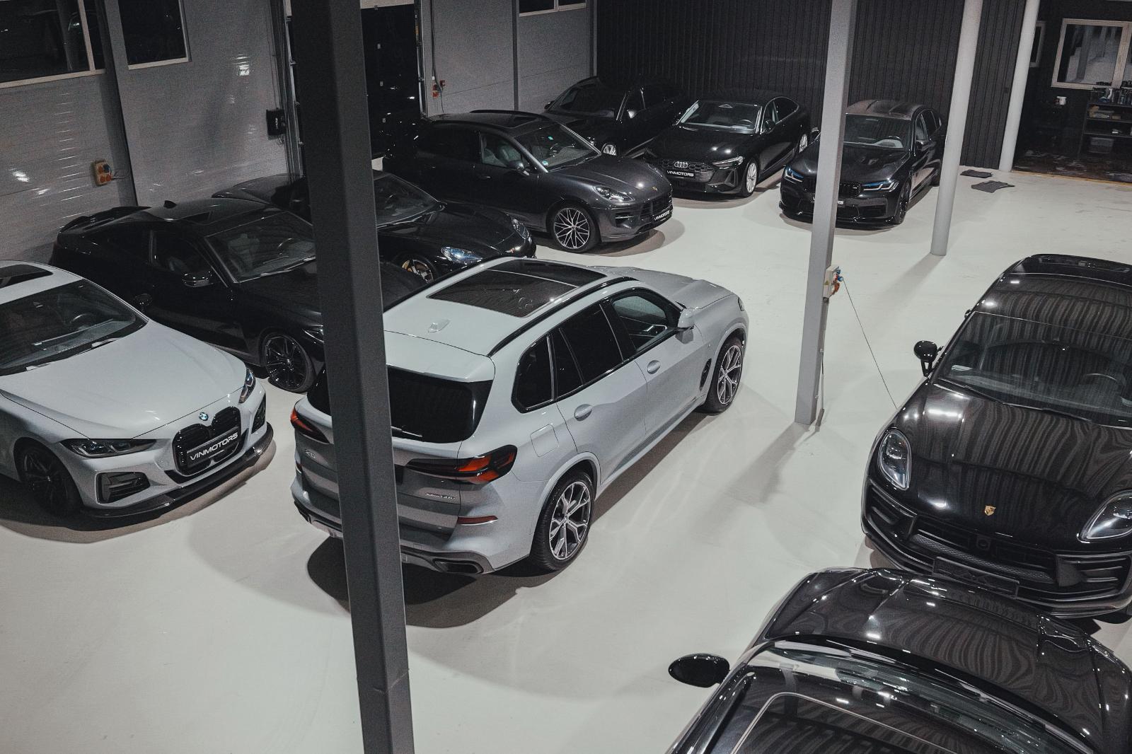 showroom-image-bottom