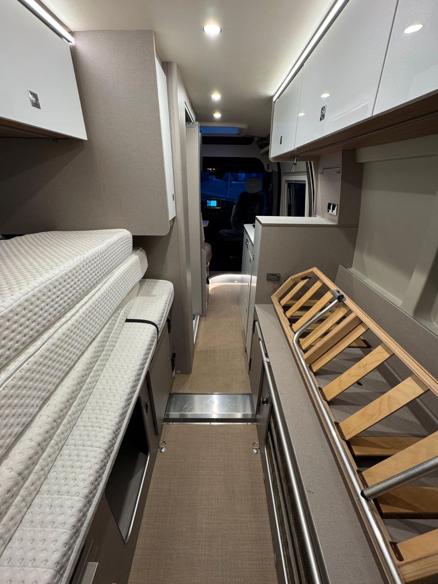 Fahrzeugabbildung Bürstner Delfin C 621 Limited - Garantie - Motorradbühne!