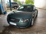 Audi TT Cabrio 2HD TÜV Neu 53.000 KM - Audi TT aus 2002: Roadster