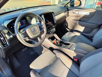 Volvo XC40 MHD Core 2WD KLIMA-LED-SHZG-NAVI-FSHZG