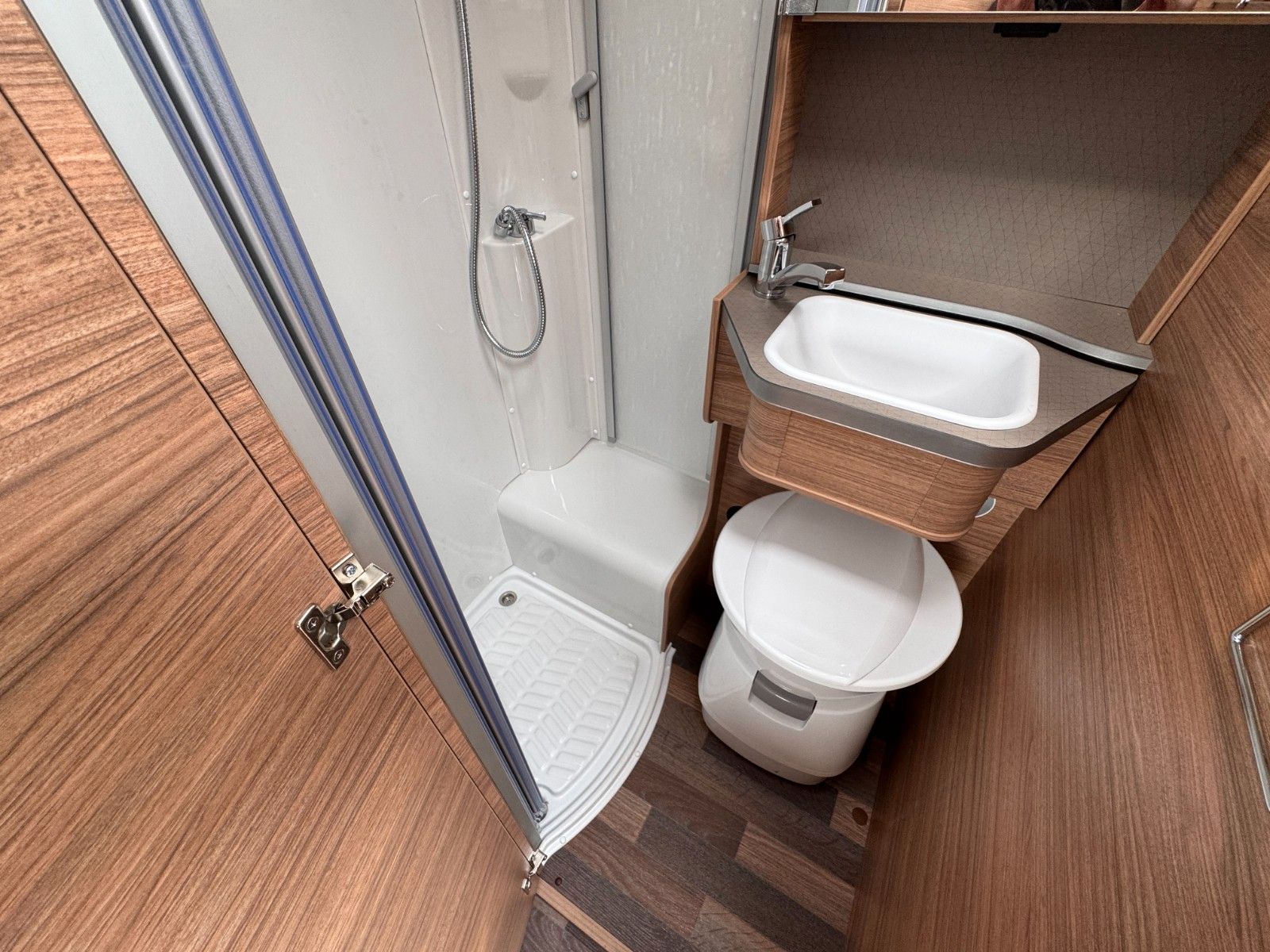 Fahrzeugabbildung Weinsberg CaraCompact 600 MEG PEPPER*TV*Standklima*Navi