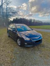 Hyundai i30 CW 1.6 CRDi 140T km HU 08/27 - Hyundai i30 aus 2010 mit Diesel-Antrieb