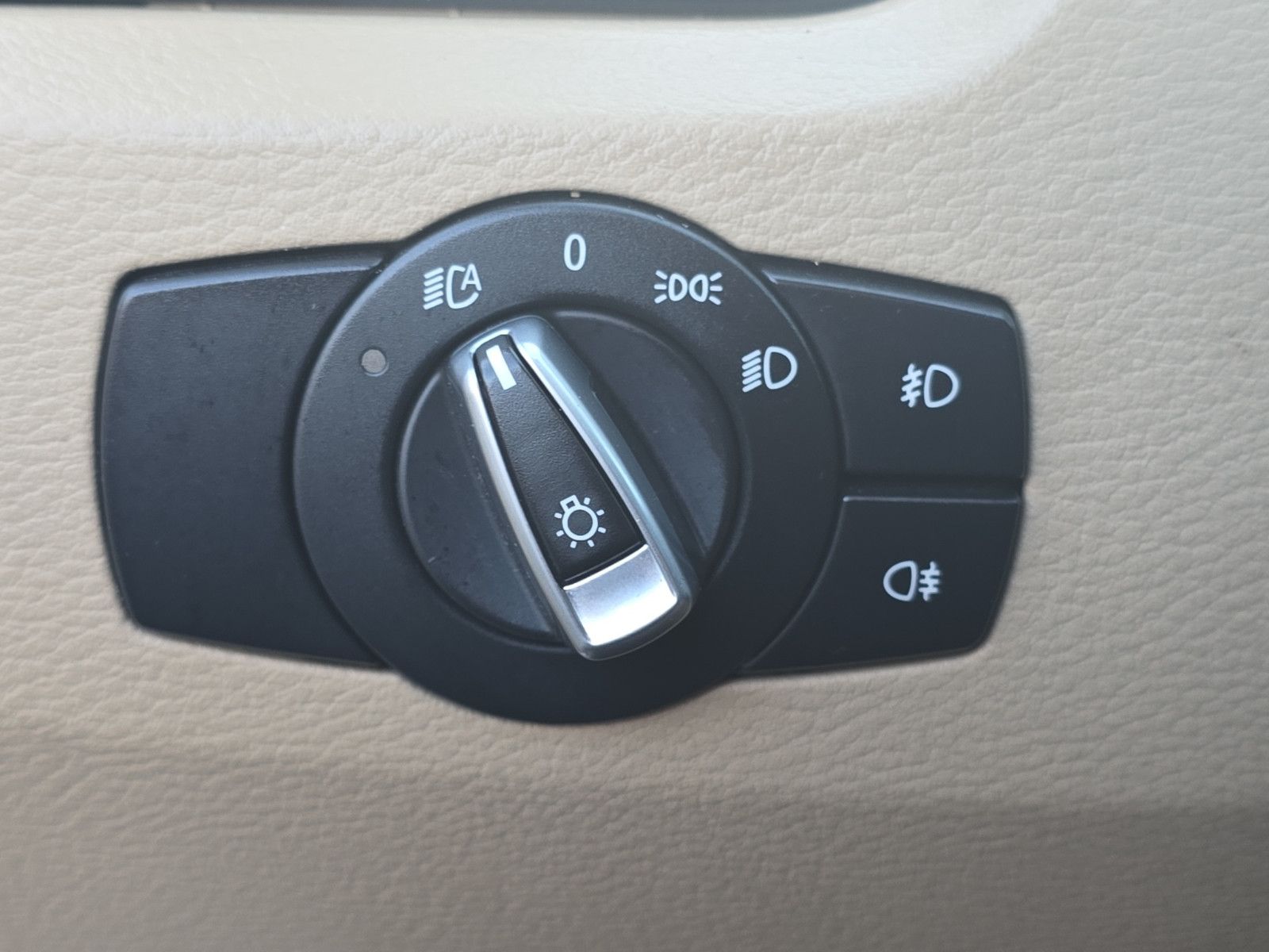 Fahrzeugabbildung BMW X1 25 d xDrive Automatik Leder Klima Navi PDC