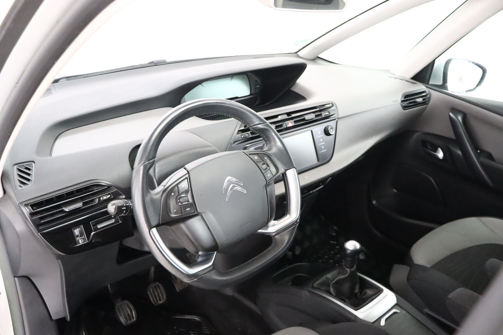Fahrzeugabbildung Citroën Grand C4 Picasso VTi 120 * Navi * PDC * Tempomat