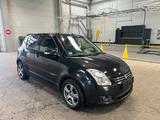Suzuki Swift 1.3 Limited - Suzuki Swift: Schwarz