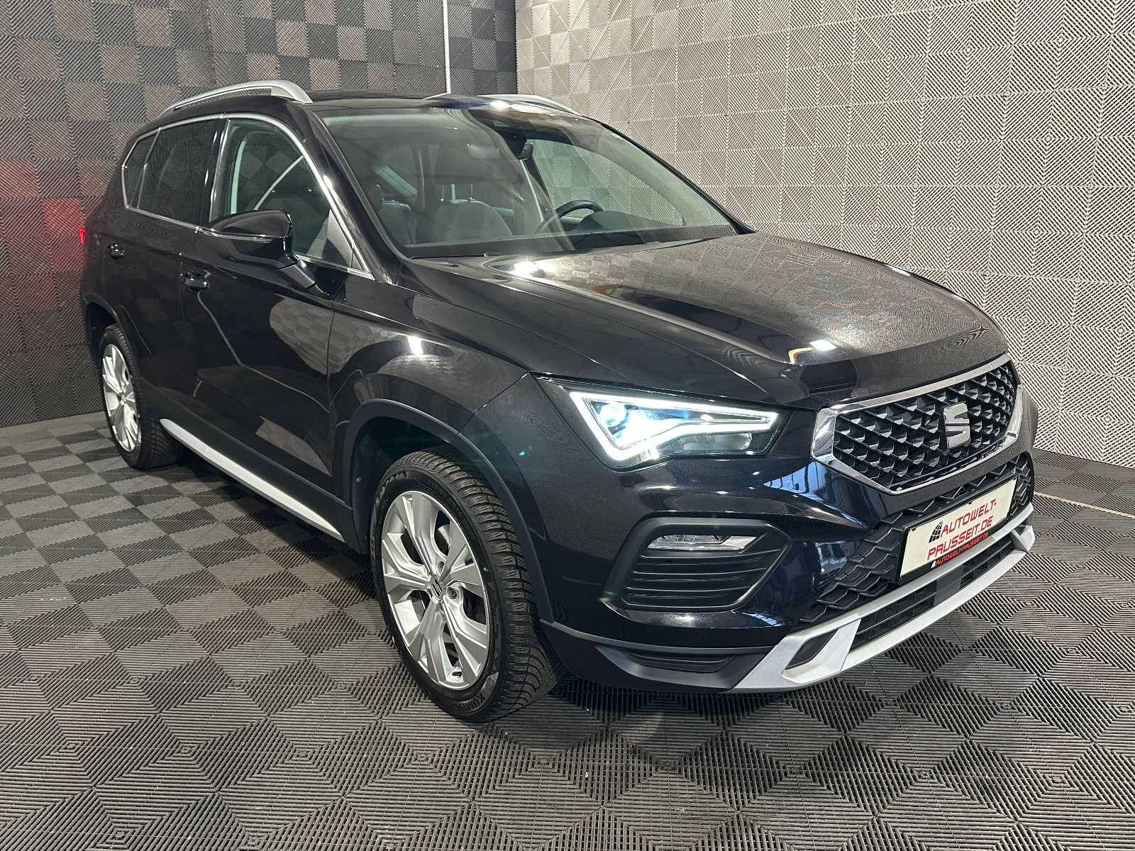 Gebrauchtwagen Seat Ateca Ateca 1.5 TSI*XPERIENCE*LED-AHK-ACC-KESSY-R.KAM in Horb am Neckar