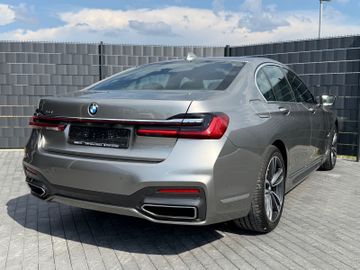 BMW 740 - 6