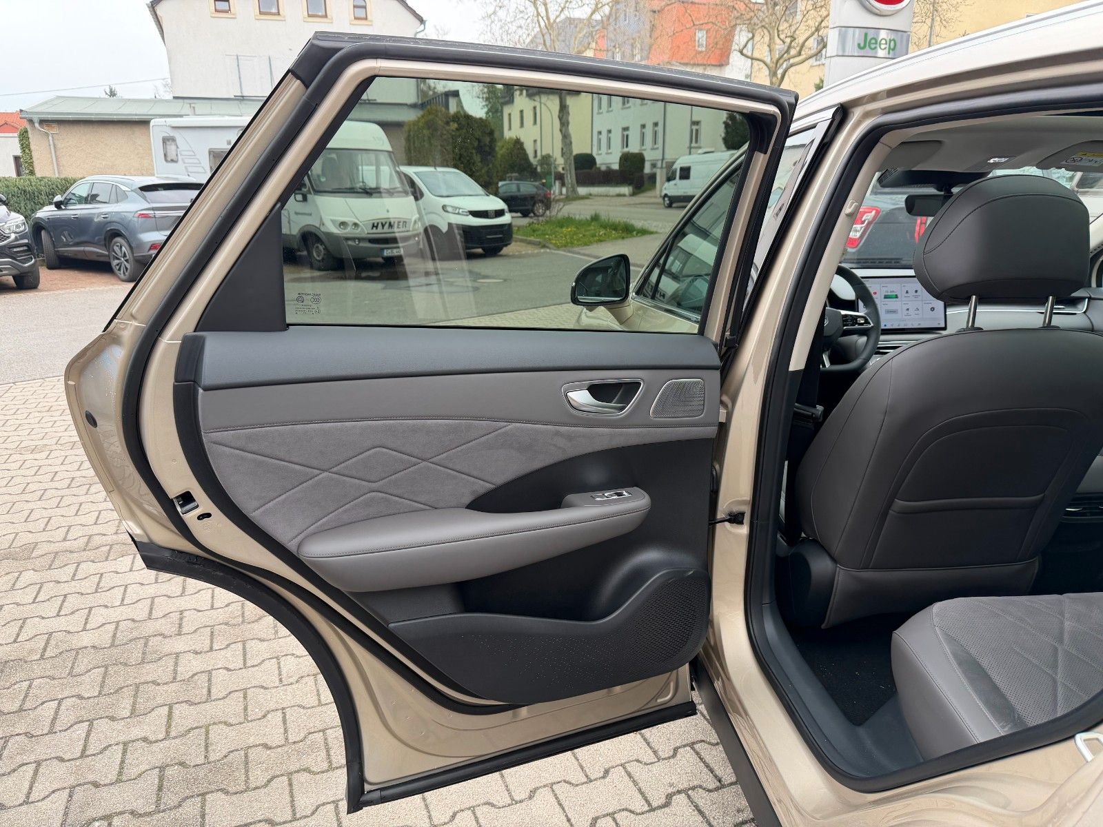 MG S6 EV