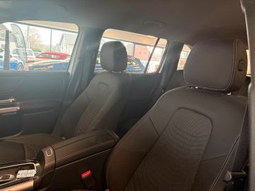 Mercedes GLB 220 - 11