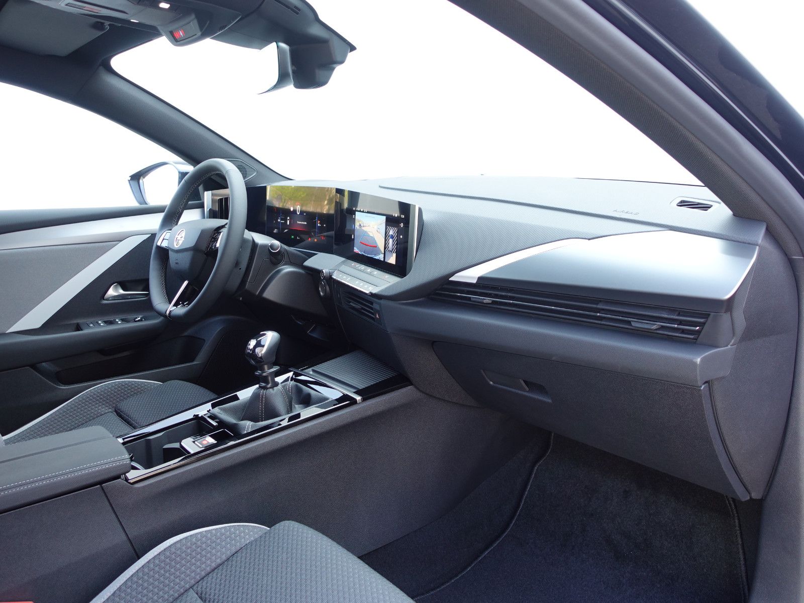 Fahrzeugabbildung Opel Astra Edition 1.2T,Navi,Kamera,Sitzhzg,AGR-Sitz