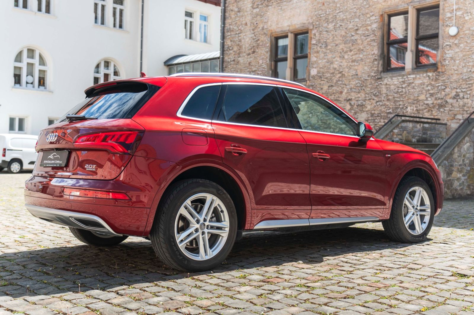 Fahrzeugabbildung Audi Q5 TFSI QUATTRO S-LINE PANO LED KAM NAV SZH SZB