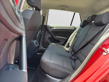 Volkswagen Golf - 12
