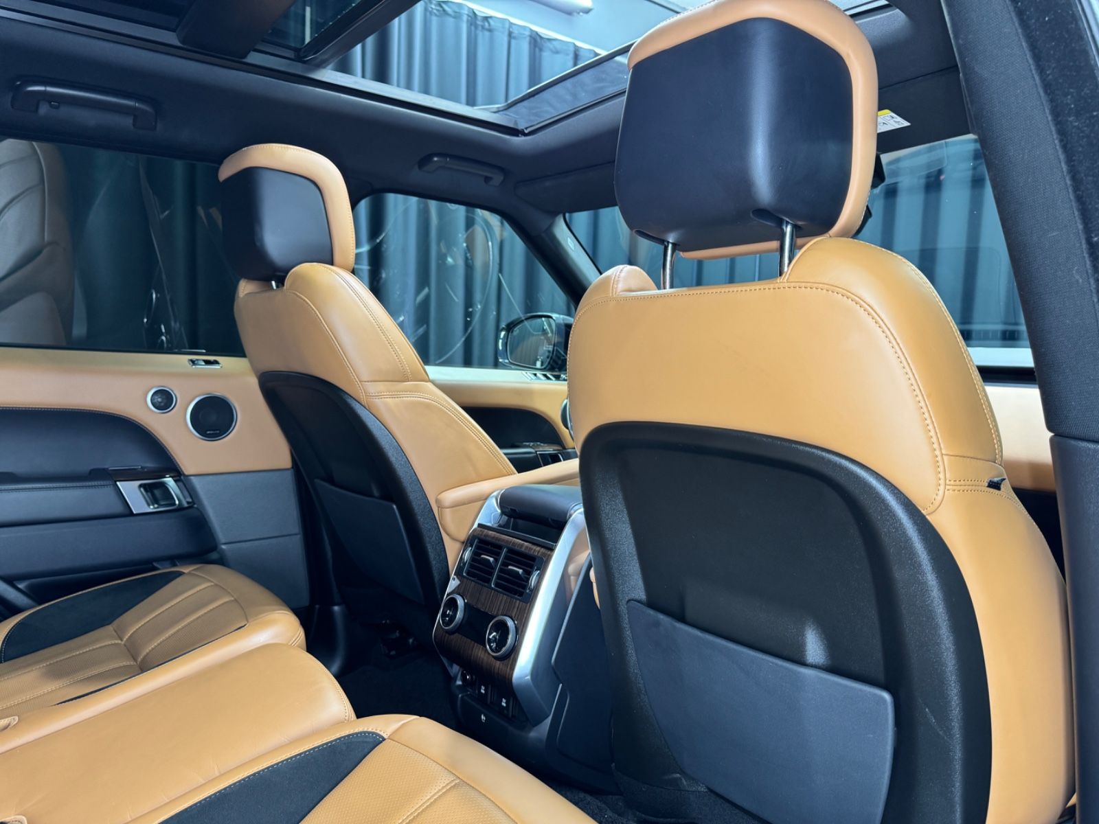 Fahrzeugabbildung Land Rover Range Rover Sport HSE Dynamic|MERIDIAN|360°|HuD