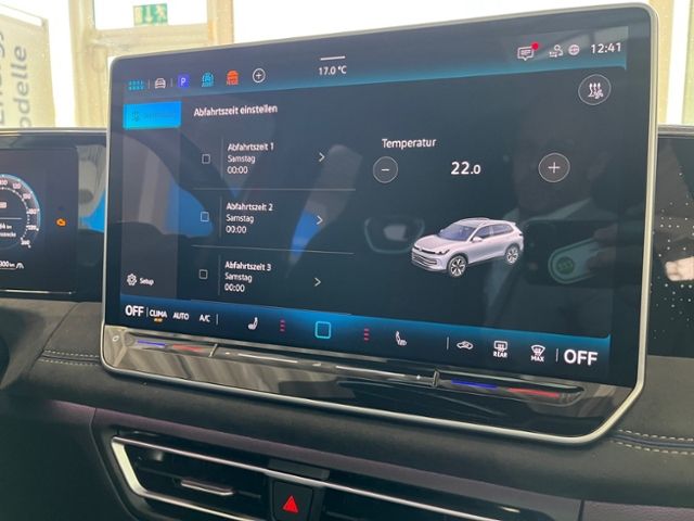Fahrzeugabbildung Volkswagen Tiguan 1.5 eTSI DSG R-LINE PANORAMA STDHZG NAVI