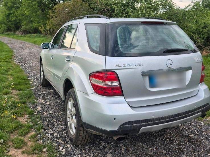 Mercedes-Benz ML280 2006 — photo 7