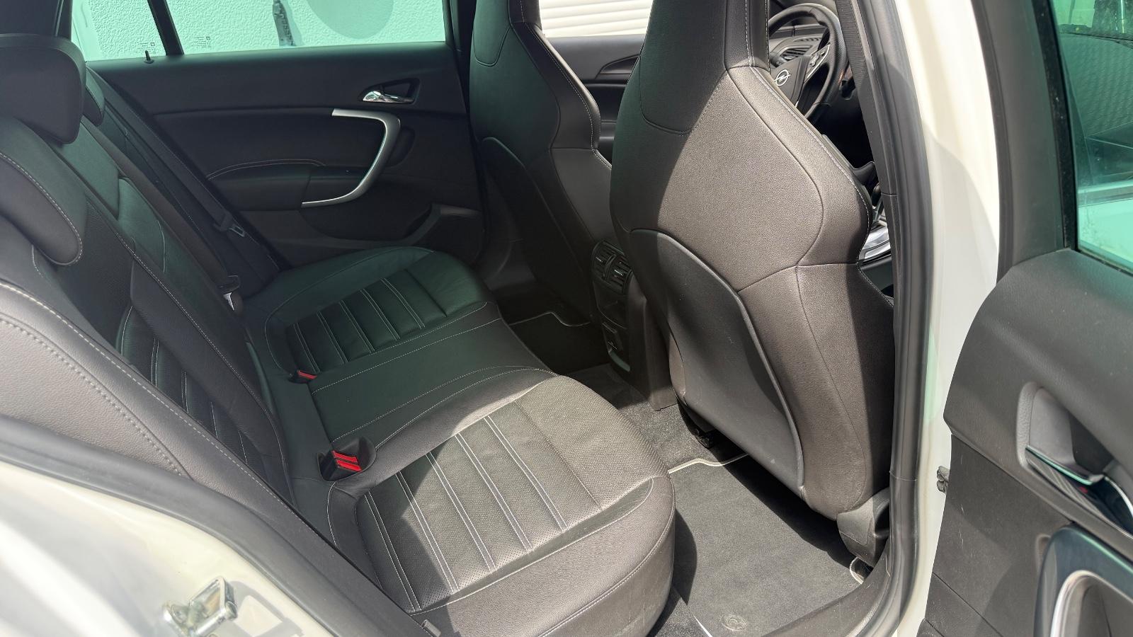 OPEL INSIGNIA OPC 2.8 V6 TURBO 325ch 4X4 - BVM - SIÈGES ÉLECTRIQUES CUIR - CAMÉRA DE RECUL - SONORISATION BOSE - APPLE CARPLAY