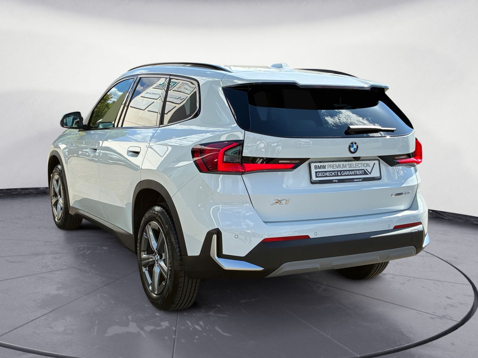 BMW X1 sDrive20i Navi DSG AHK Rückfahrkamera Kurvenl foto 4
