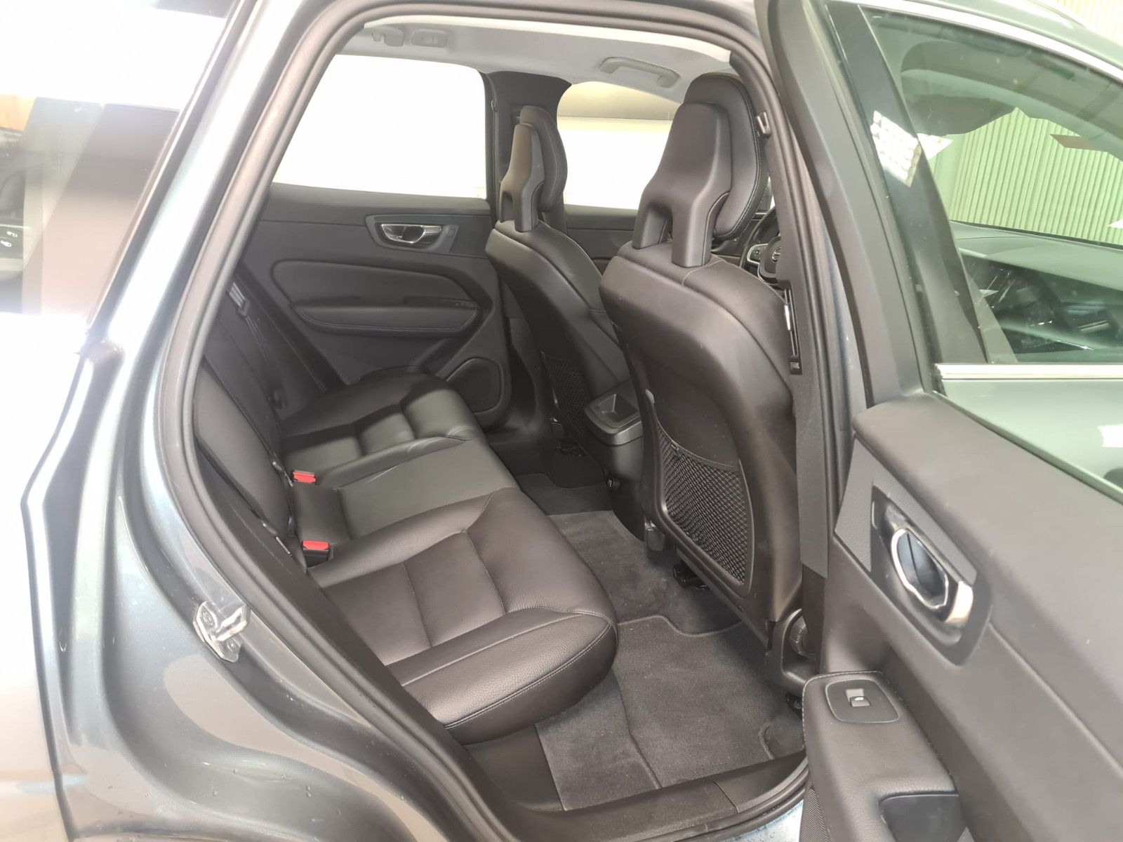 Fahrzeugabbildung Volvo XC60 Momentum AWD/NAVI/KLIMA/LEDER/GARANTIE