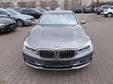 BMW 750 Li xDrive Executive Lounge PanoSD Laser - gebrauchte BMW 750 aus dem Jahr 2015