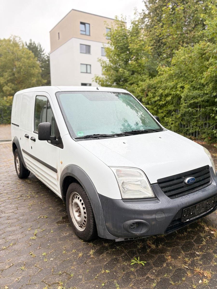 Ford Transit Connect 2012 — rear view