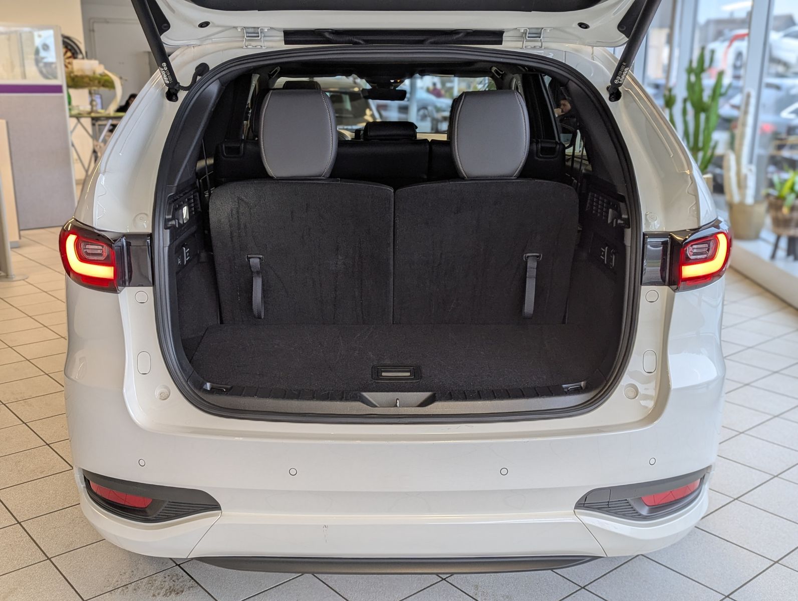 MAZDA CX-80 2.5 SKYACTIV PHEV 327 HOMURA+ 7-Sitze Pano - Image 20