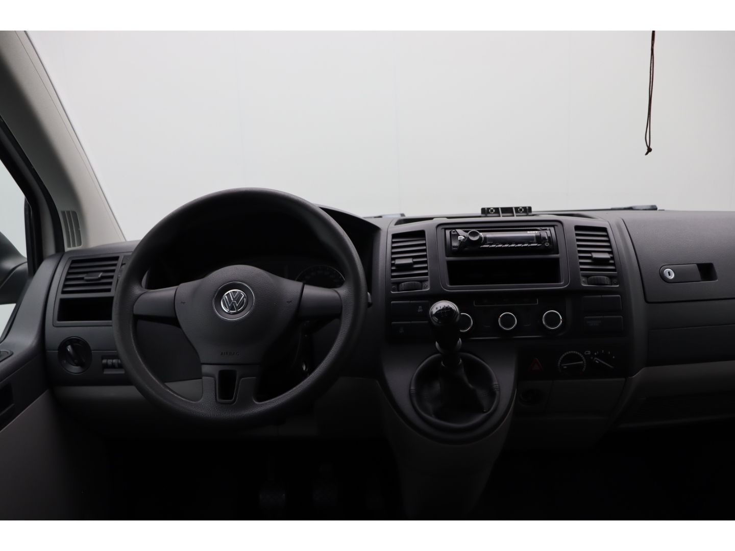 Fahrzeugabbildung Volkswagen T5 2.0 9-Sitzer