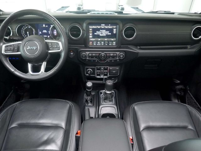 Fahrzeugabbildung Jeep Wrangler Sahara Unlimited 2.0 Plug-In | LED RFK