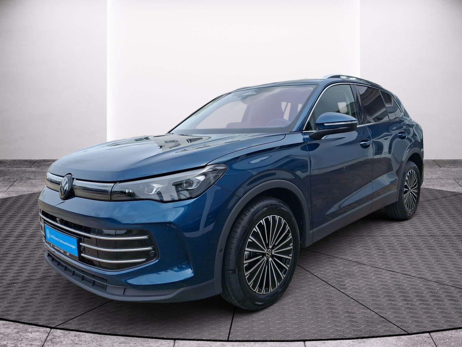 Volkswagen Tiguan Elegance 1,5 eTSI Matrix Standhzg foto 2