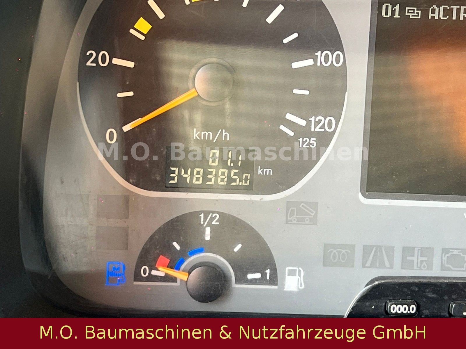 Fahrzeugabbildung Mercedes-Benz Actros 2636/Euro 5/6x4/12,6 m³ Leistikow / Uraca