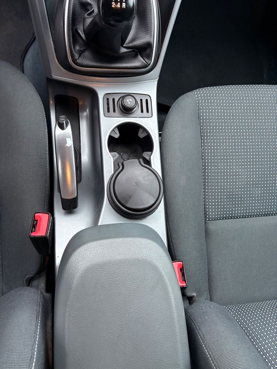 Fahrzeugabbildung Ford C-Max Trend 1.6 *1.Hand*