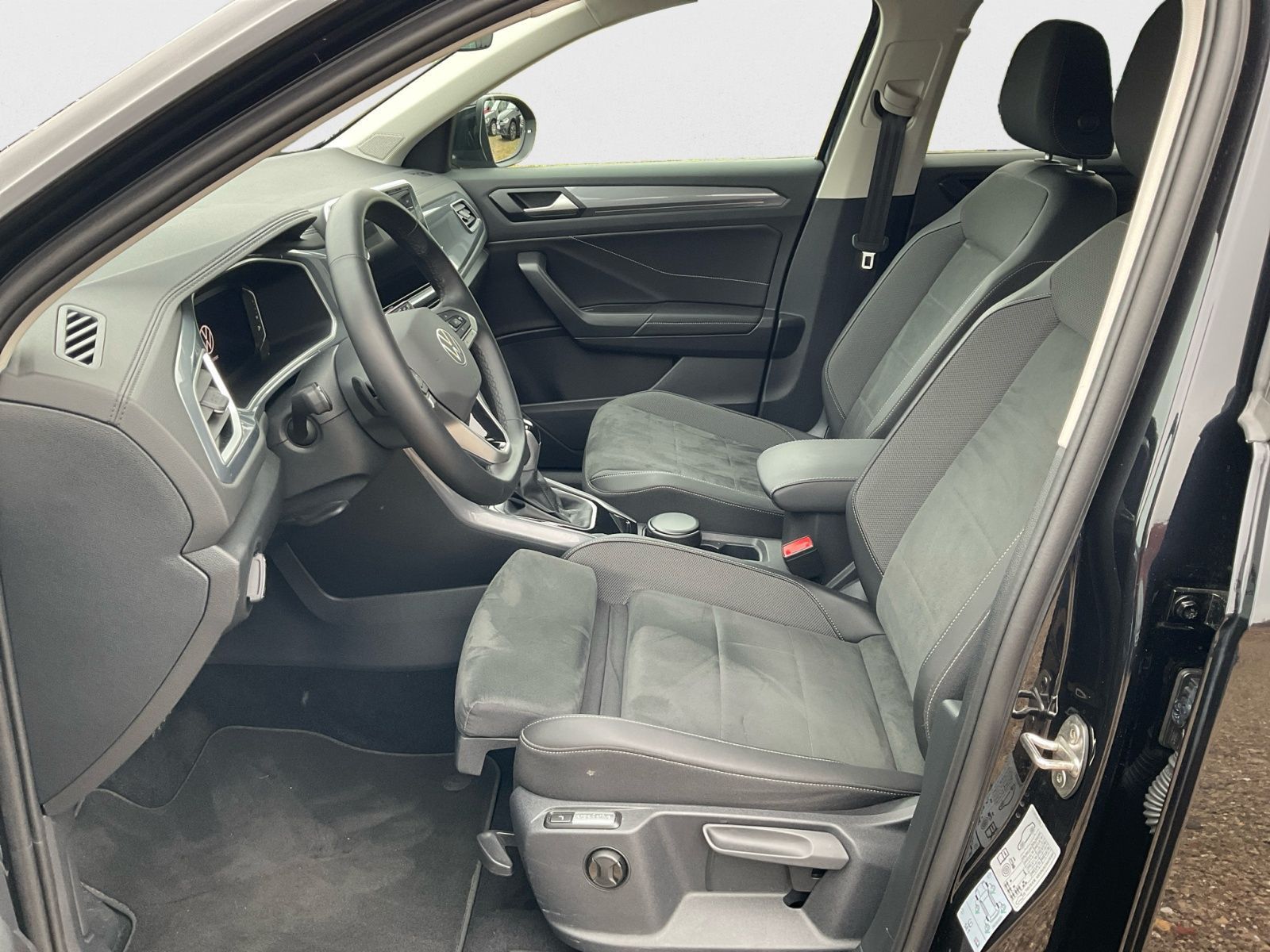 Volkswagen T-Roc - Bild 10