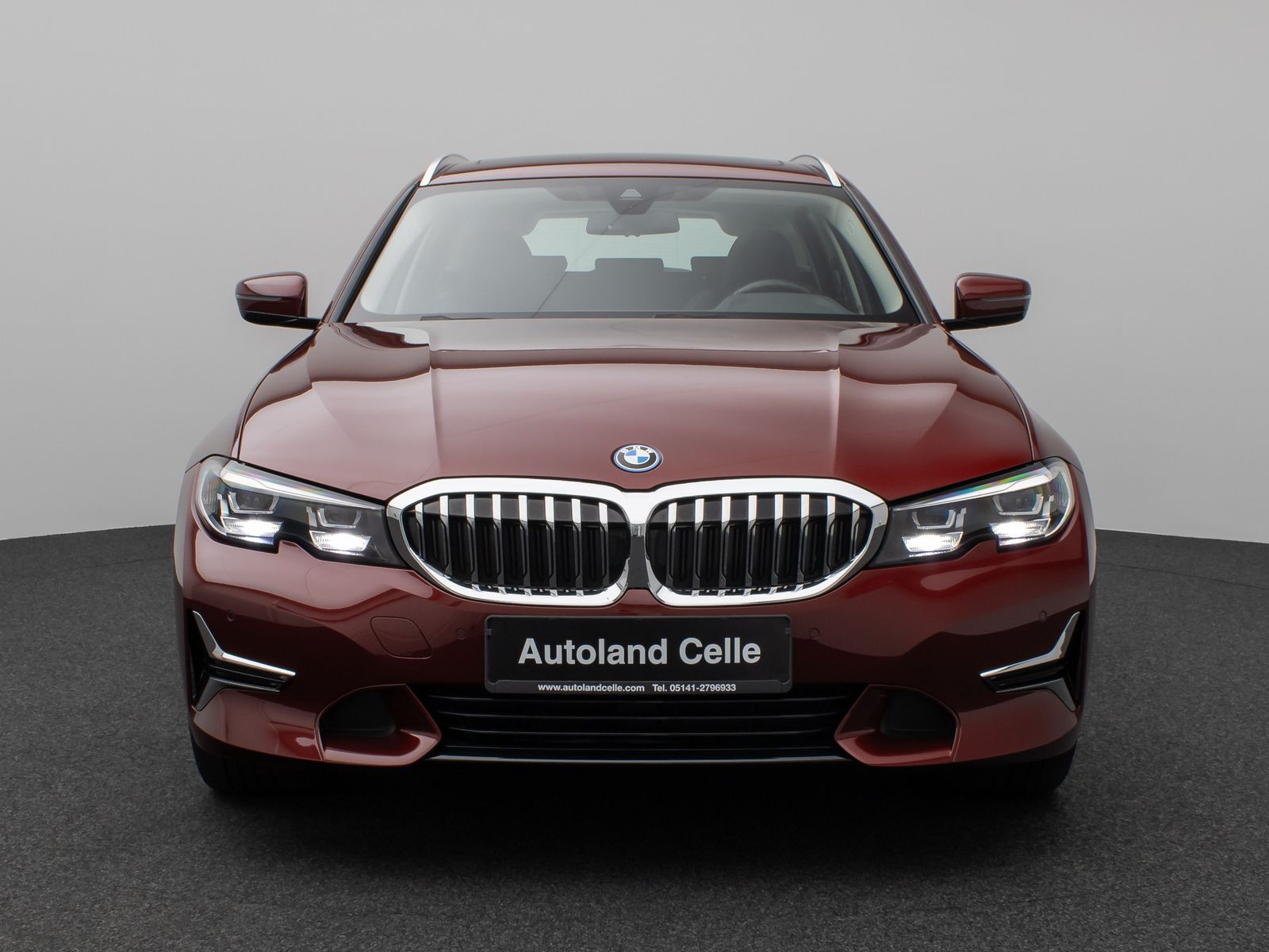 Fahrzeugabbildung BMW 320e Luxury Line Panorama Kamera DAB AHK Alarm