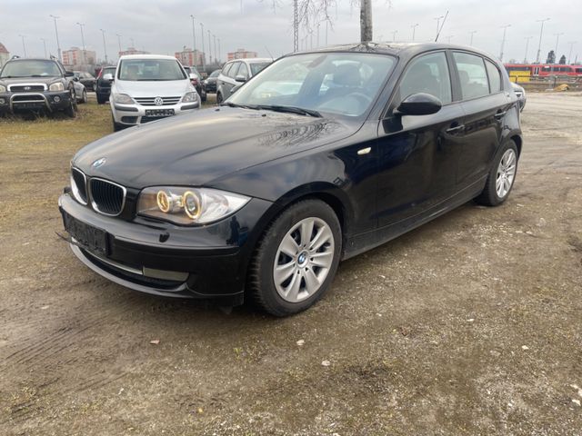 BMW 1 Lim. 118i Tempo/Sitzh/Xenon/Pdc/StartStop/Klim