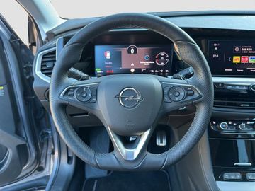 Fotografie 12 des Opel Grandland (X) Grandland GSe AWD Alcantara Navi Matrix-LED
