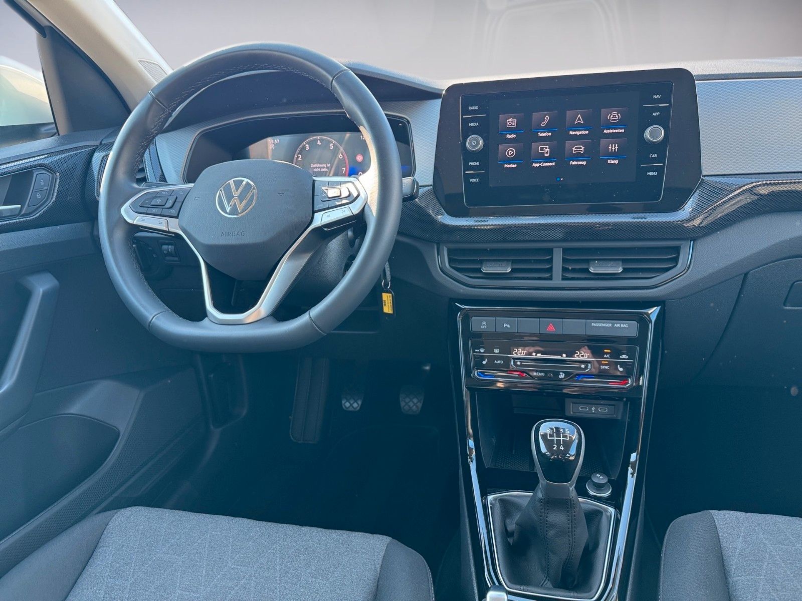 Fahrzeugabbildung Volkswagen T-Cross Life 1.0 TSI