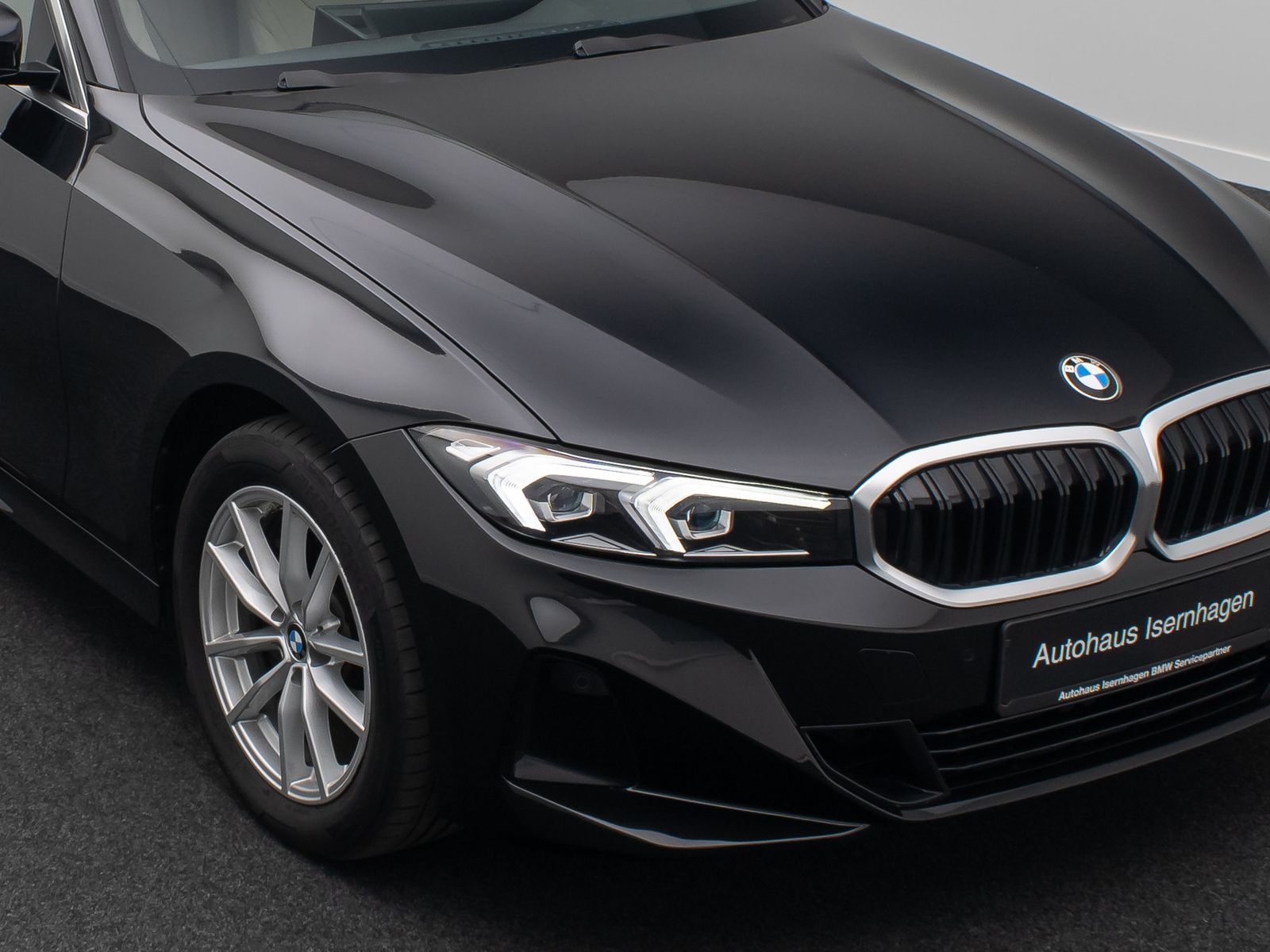 Fahrzeugabbildung BMW 318d GeschwindigReg DAB CockpitPlus Sportsitz